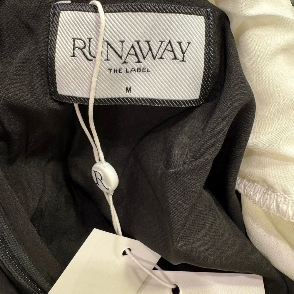 RUNAWAY THE LABEL Tenaya Plunge V Neck Maxi Dress Black White Size Medium NWT - Picture 9 of 10